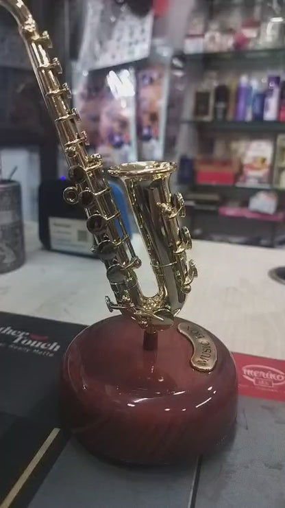 saxophone music box show piece